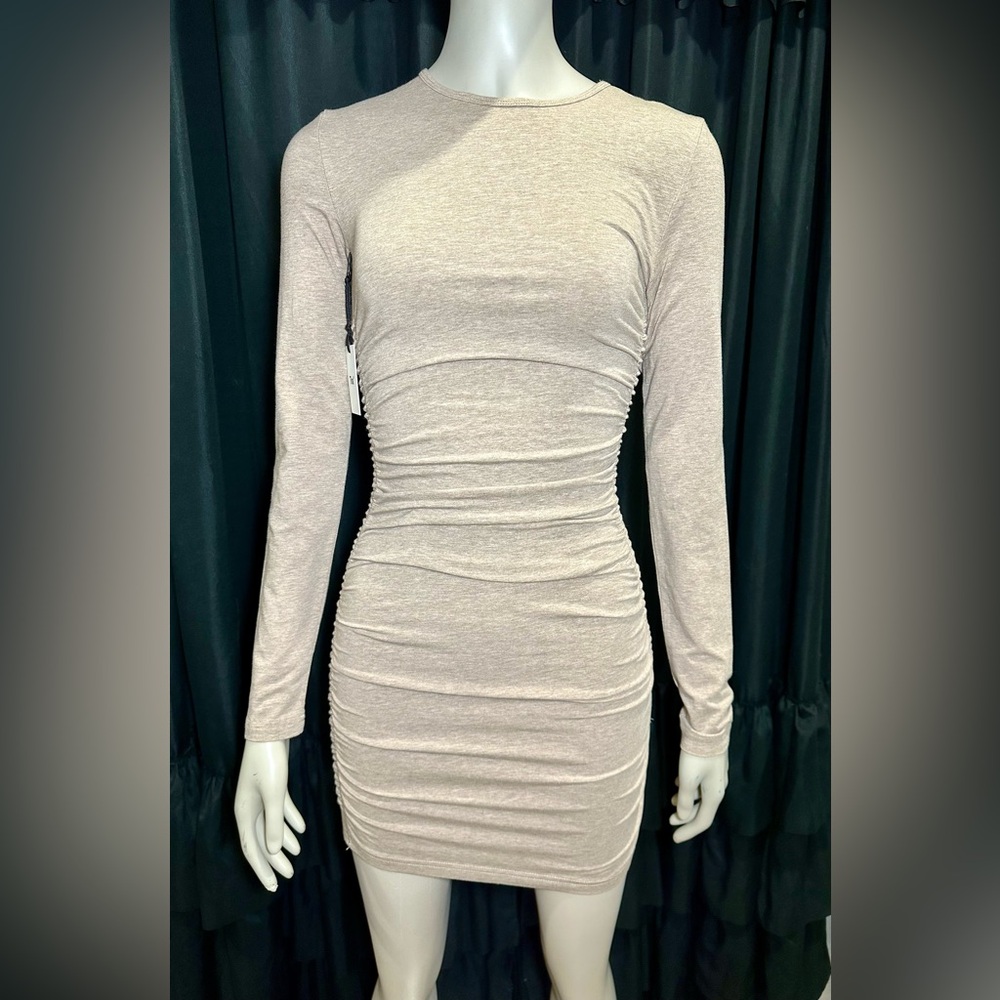 TNA ARITZIA Long Sleeve Ruched Taupe Beige Chill Malibu Longsleeve Dress size XS